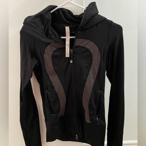 Lululemon spandex zip up hoody: size 4